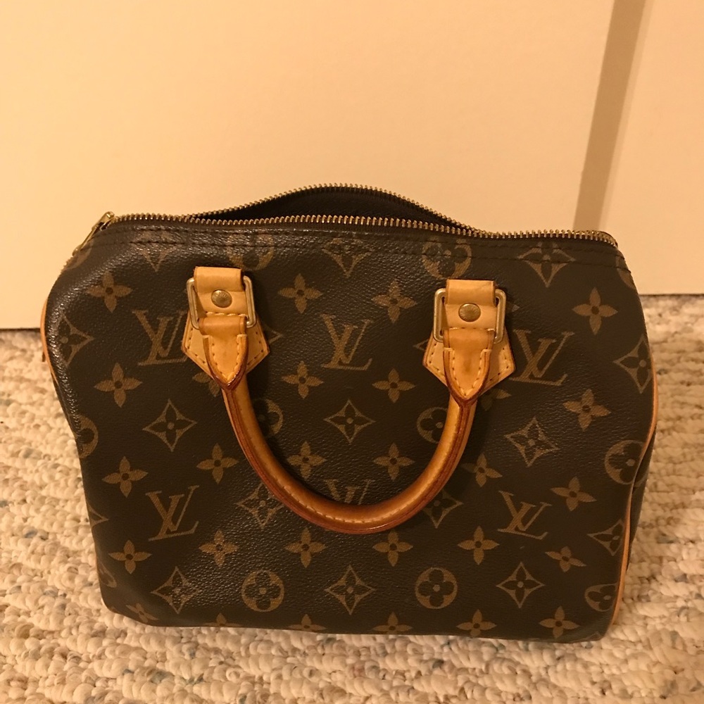 Authentic Louis Vuitton Speedy 25